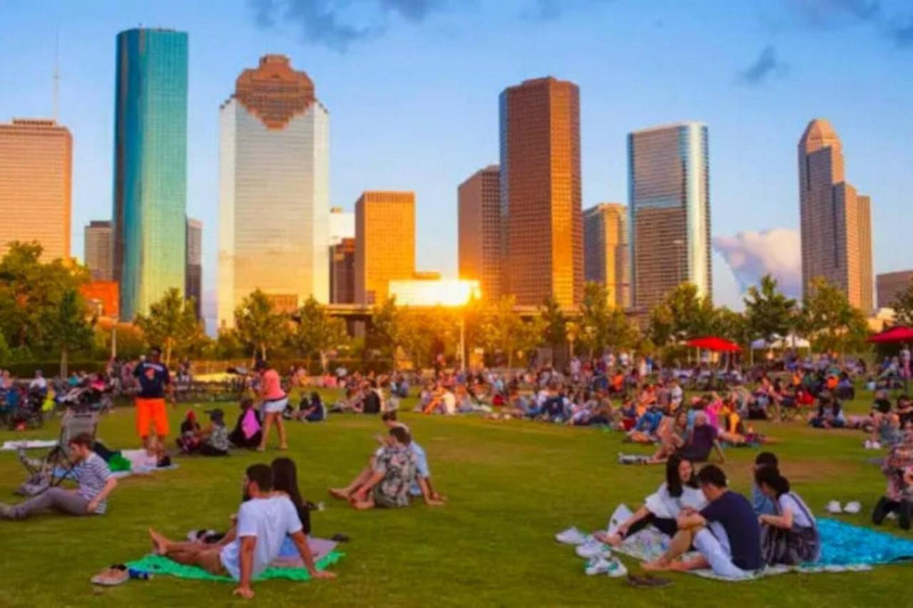 Roomy Urban Apartment Montrose! Free Parking #3 Houston Exterior foto
